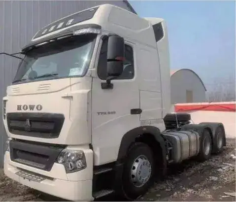 SINOTRUK HOWO TX 6×4 CNG Tractor Truck